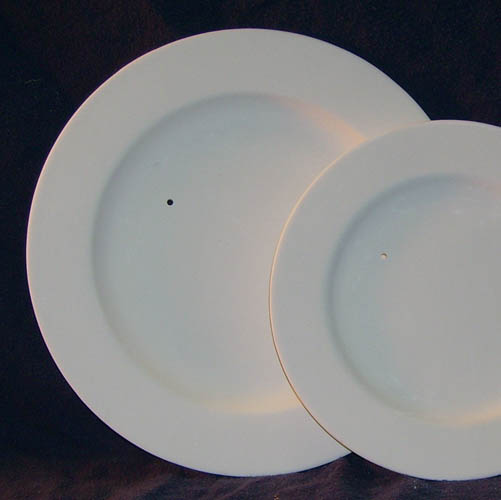 Rimmed Dinner Plate 